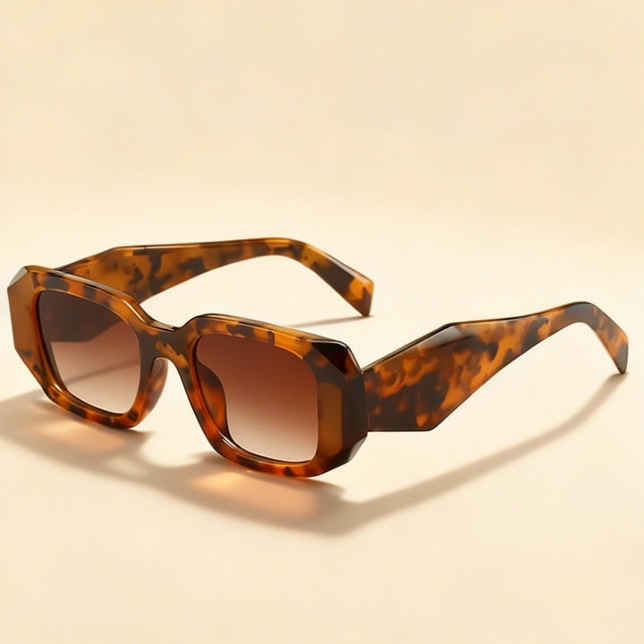 Leopard print Ventura UV400 sunglasses, a bold unisex fashion statement. Trendy shades for ultimate eye protection.