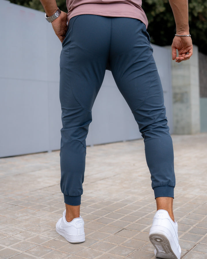 Men's Valenza quickdry flex joggers, tapered fit, perfect for workouts, travel, & active comfort.