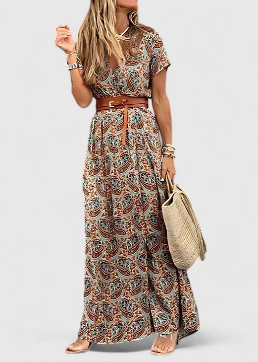 Stylish women's boho print gathered-waist maxi dress, an elegant long dress ideal for fall and winter.