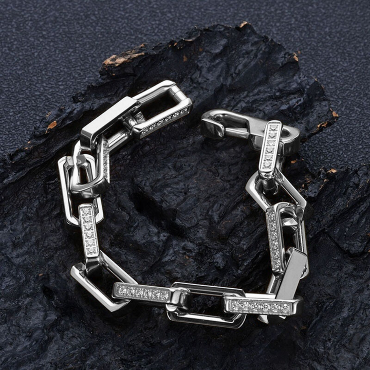 Orion men's chainlink bracelet, combining a sleek stainless steel design with brilliant zirconia for elegance.