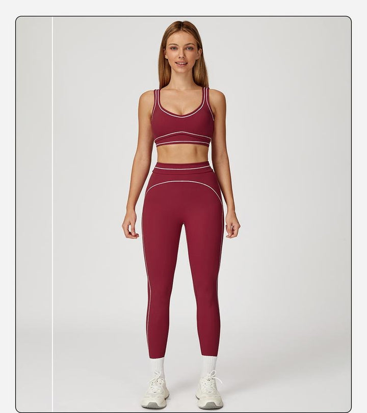 Women's sculpting active set, two-piece workout outfit with leggings & sports bra for fitness & yoga.