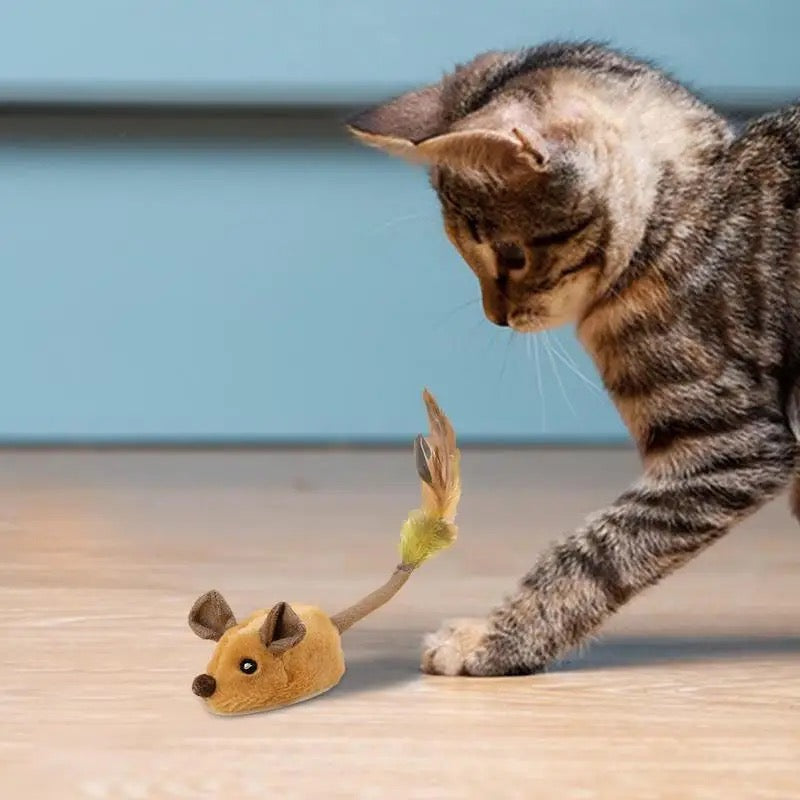 Interactive smart mouse cat toy, realistic design for active feline play and hunting instincts