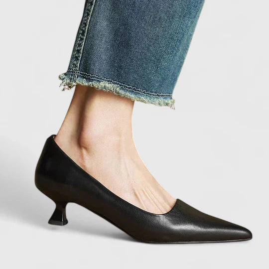 Chic women's pointed toe kitten heels, ideal as comfortable dress shoes for work, events, or evening outings.