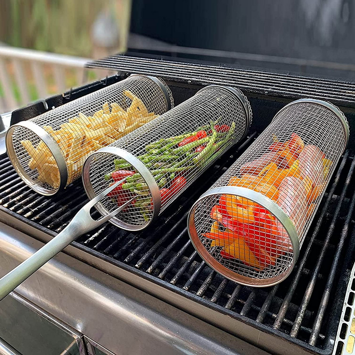 Rolling grill basket in stainless steel, ensures perfect even cooking for all your BBQ favorites.