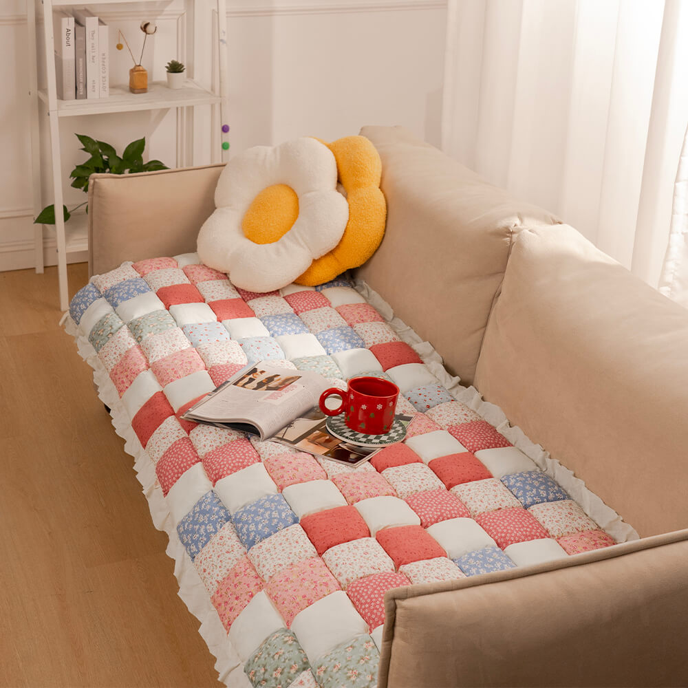 Quilted cotton couch cover, scratch resistant, pet-friendly, enhancing living room aesthetic