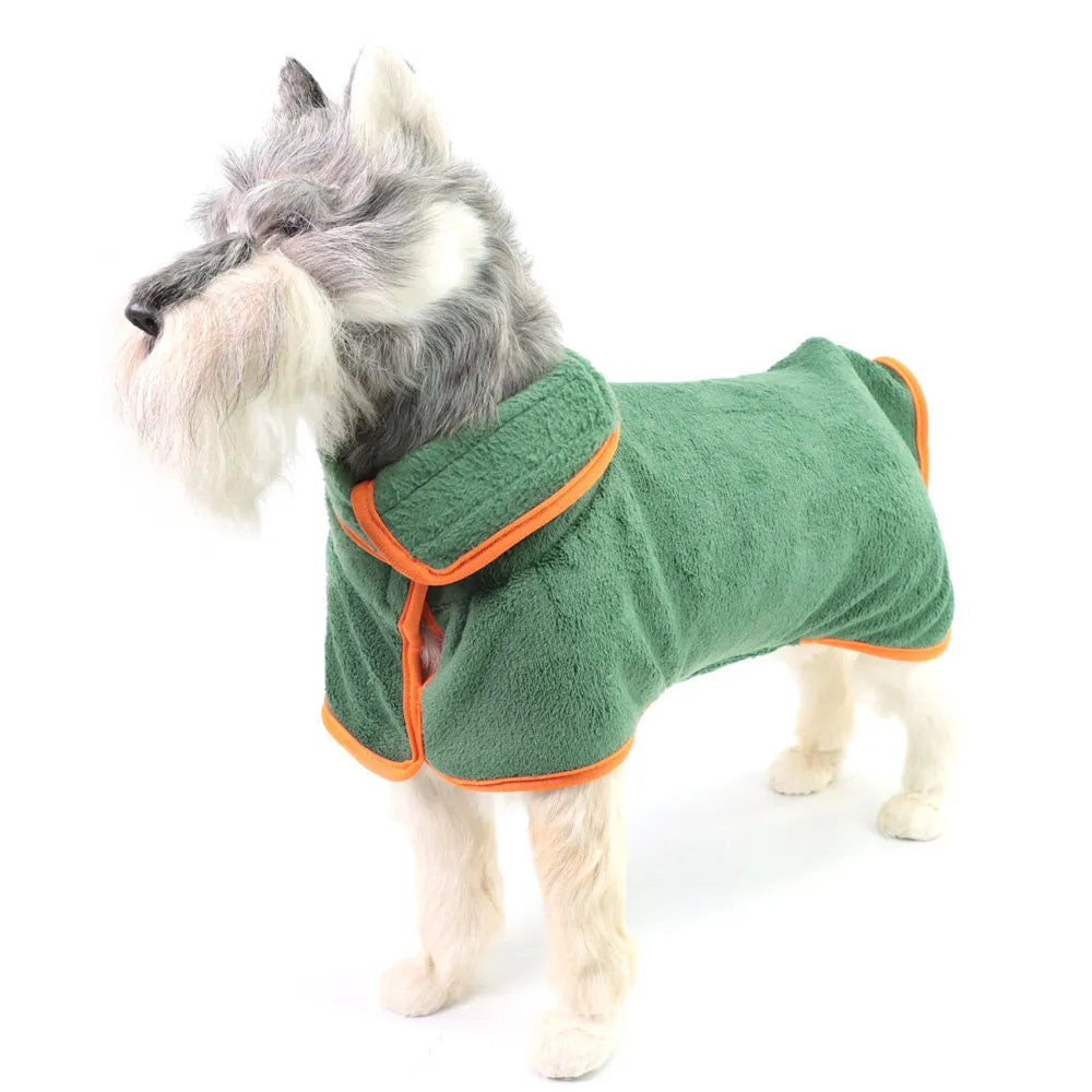 Luxurious quick-dry pet bathrobe for medium dogs, highly absorbent, for rainy days