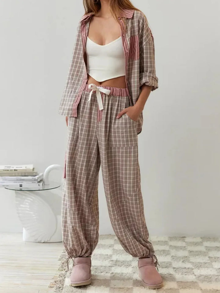 Cozy women's relaxed fit vintage pajama set, perfect two-piece loungewear for comfortable sleep and relaxation.