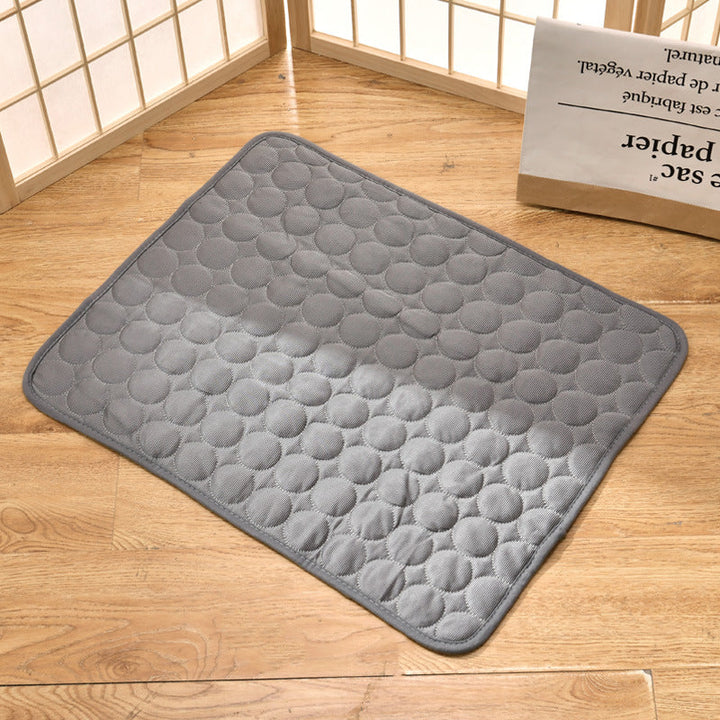 Self-cooling dog bed with breathable fabric & gel, ideal for large breeds, outdoor patio