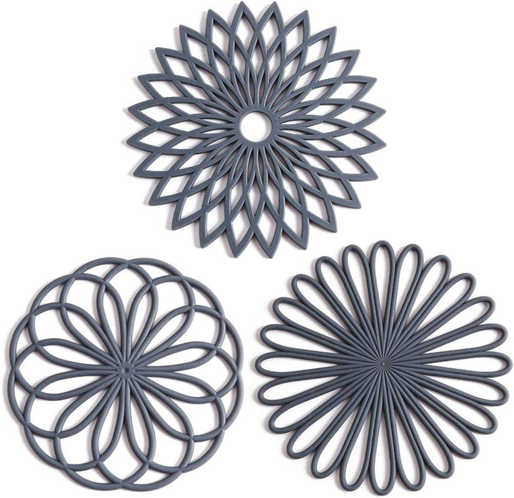 Multipurpose silicone mat set (3), heat resistant, perfect for hot pans & cold drinks.