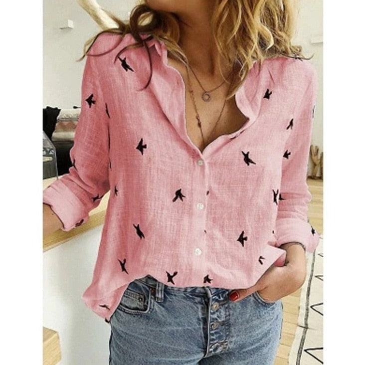 Stylish women's versatile blouse, perfect for casual or elegant occasions. A must-have ladies' fashion top.