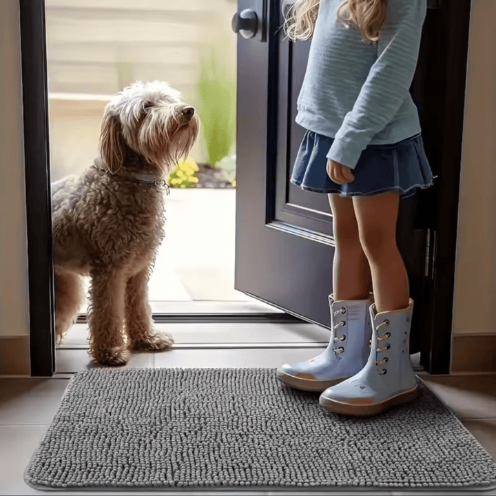Non-slip pet mat made of microfiber, perfect as a washable dog doormat for quick drying