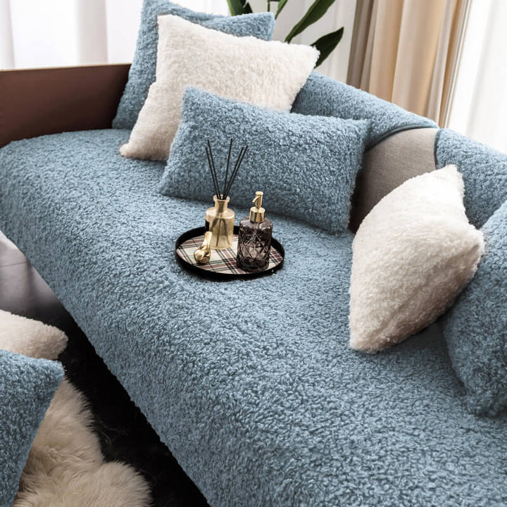 Luxury pet-friendly fleece sofa cover, non-slip mat to protect couch furniture