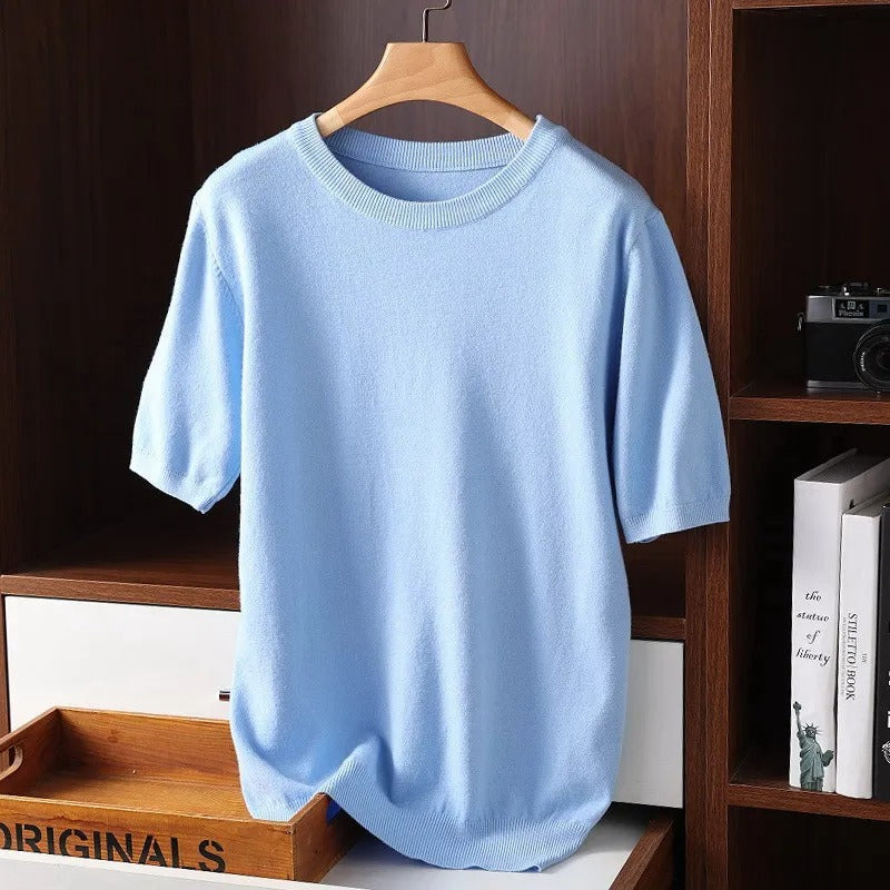 Versatile unisex short sleeve shirt, solid color, classic o-neck style. Essential comfortable top for men & women, casual wear.