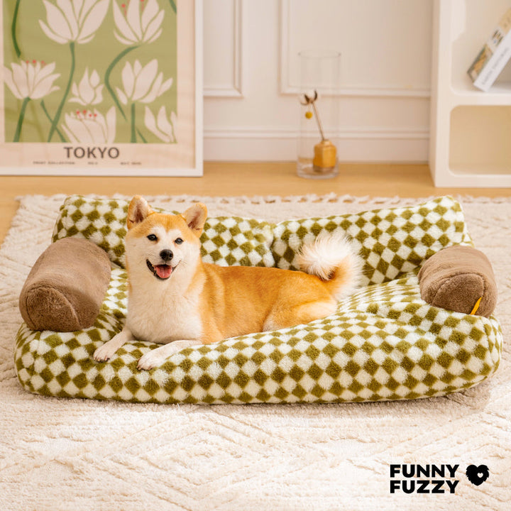 Cozy cat bed 'Vintage Diamond' with classic design, perfect for small pets