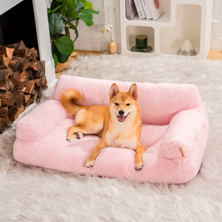 Quilted 'Vintage Diamond' pet bed, offering head support for cats and small dogs
